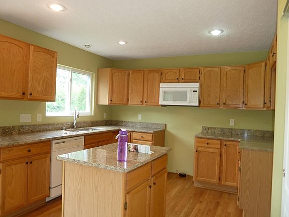 4th image of 7913 Birchwood Ct