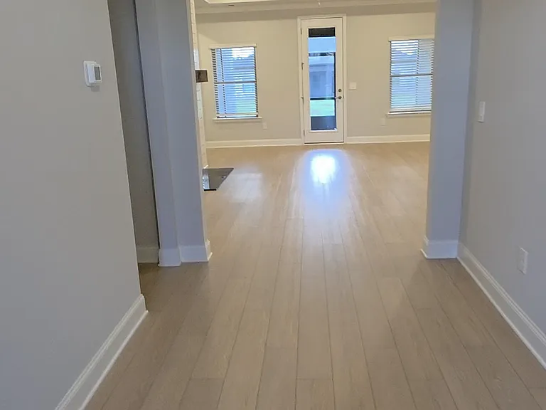 22635 Donahue Dr — Photo 8