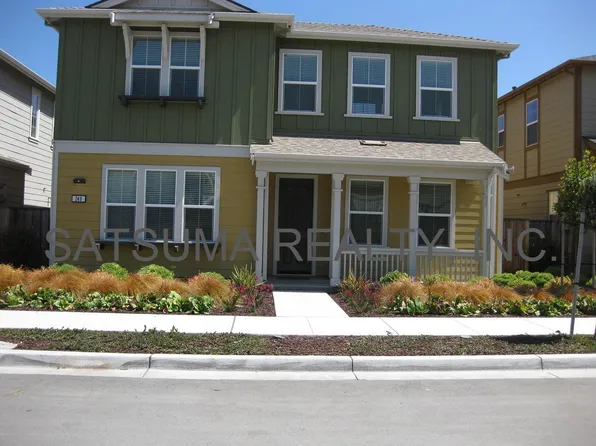 249 Boardwalk Ave, Marina, CA 93933