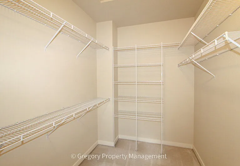 13824 N Creek Dr #802 — Photo 29
