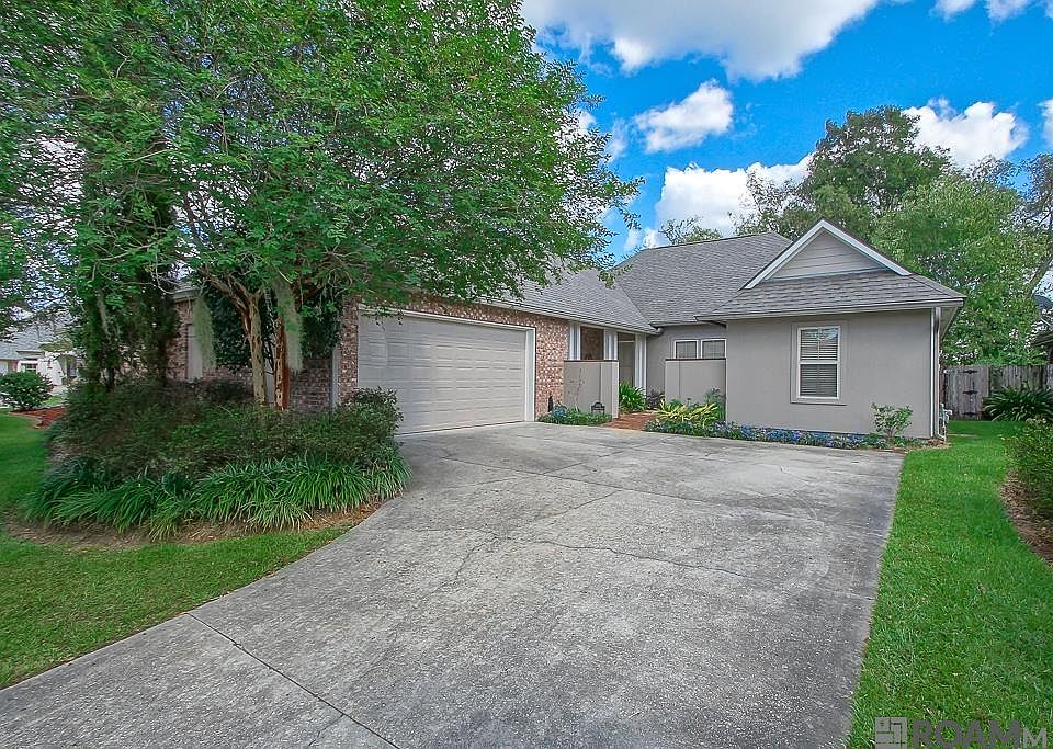 1st image of 10838 Hillbrook Ave