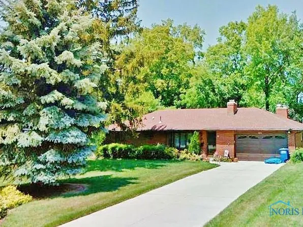 6132 E Benalex Dr, Toledo, OH 43612