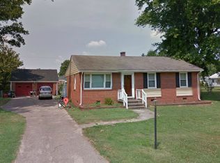 7969 Meadow Dr, Mechanicsville, VA 23111