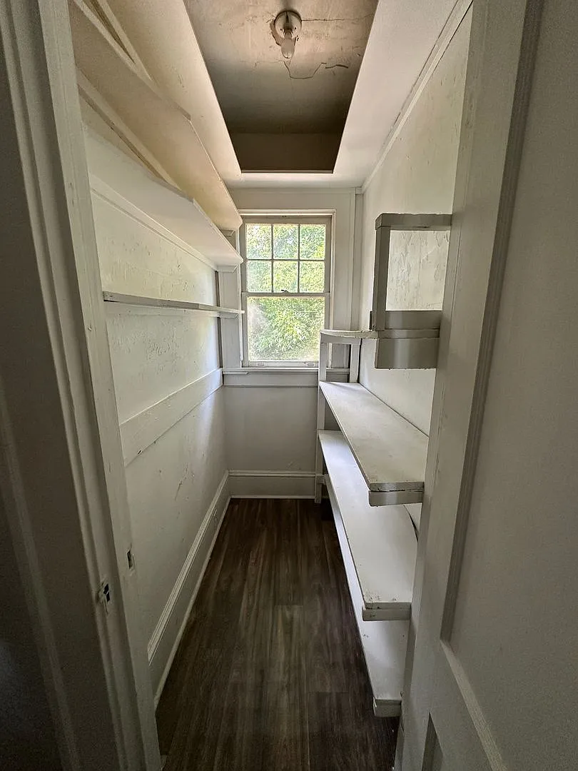 1 bed, 1.0 bath, $695 — Photo 3