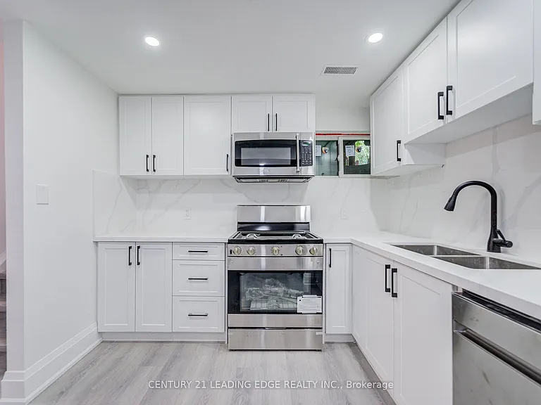 46 Hinchley Wood Grv #BASEMENT — Photo 13