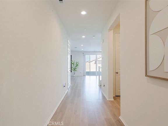 3rd image of 2133 Kettering St