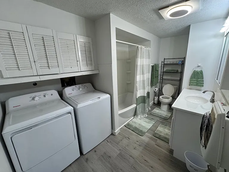 4813 Sayre Ave — Photo 11