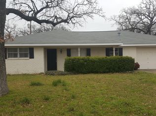 53 Regents Park Dr, Bedford, TX 76022