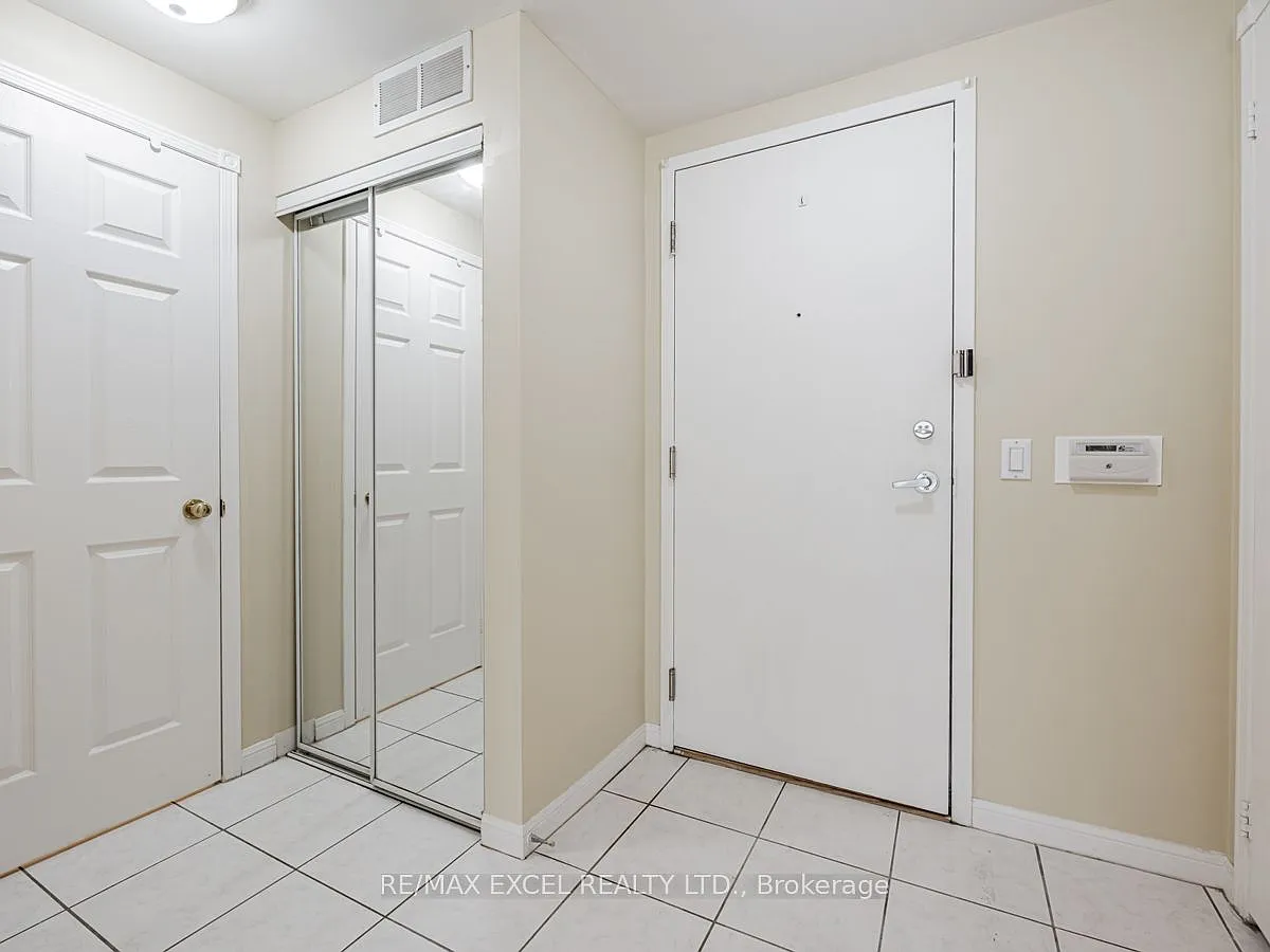 4 bed, $3,300 — Photo 4