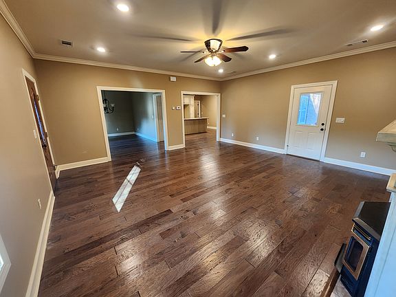 2nd image of 180 Haven Cove Rd