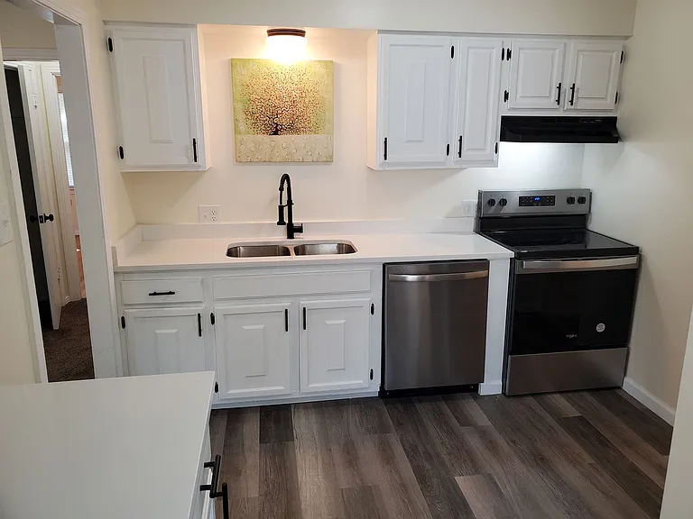 917 SW Watson Ave — Photo 4