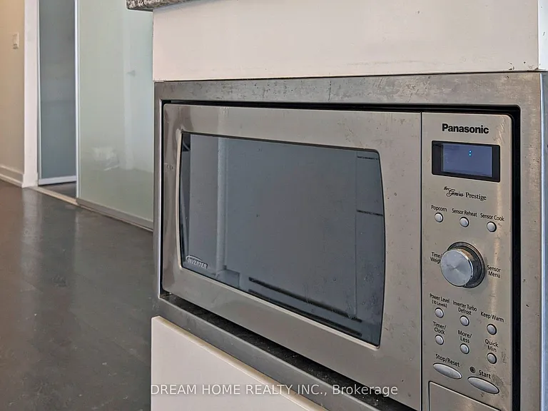 426 University Ave #Penthouse 310 — Photo 4