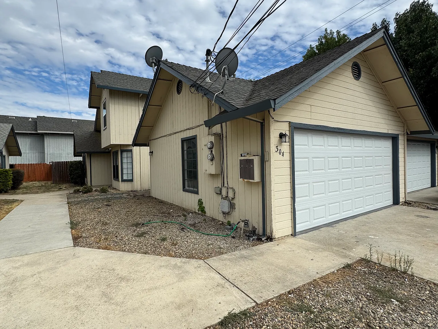 3 bed, 2.5 bath, 1309 sqft, $2,500 — Photo 1