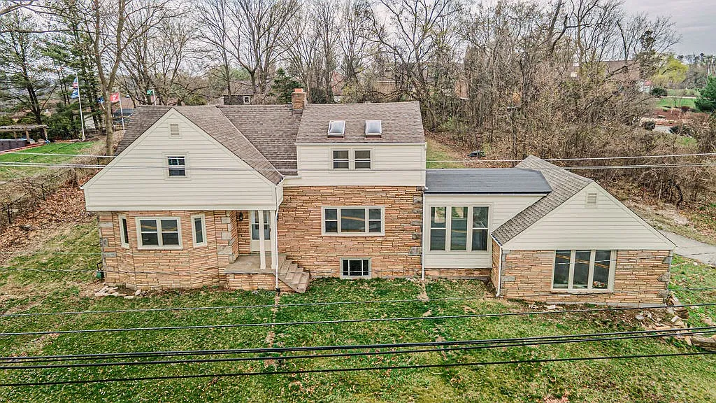 1435 Morrow Rd photo 1
