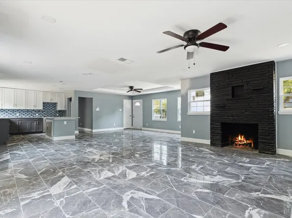 401 W 11th St, Irving, TX 75060