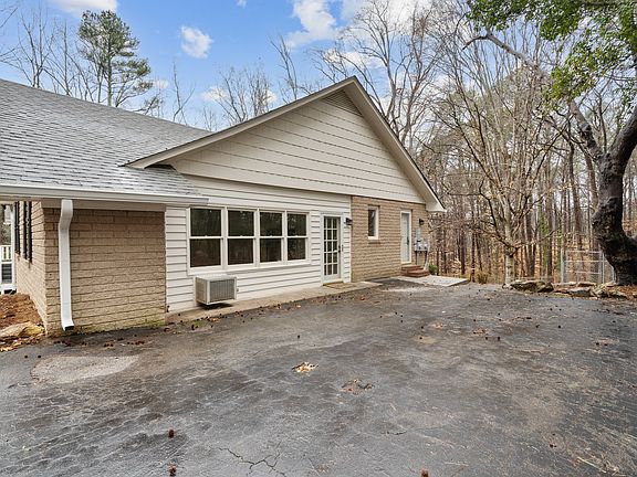 4th image of 1504 Homestead Rd