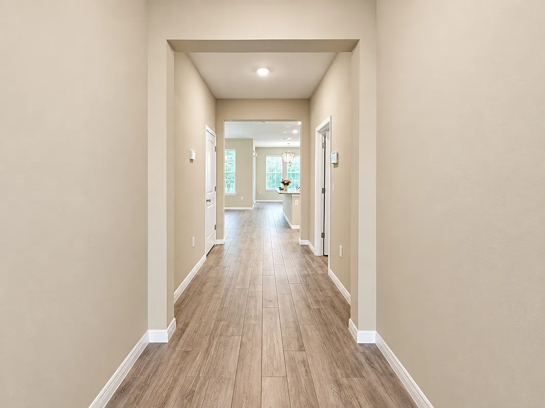 4 bed, 3.0 bath, 2124 sqft, $2,895 — Photo 2