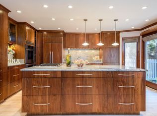 20 Pembroke Ct, Half Moon Bay, CA 94019