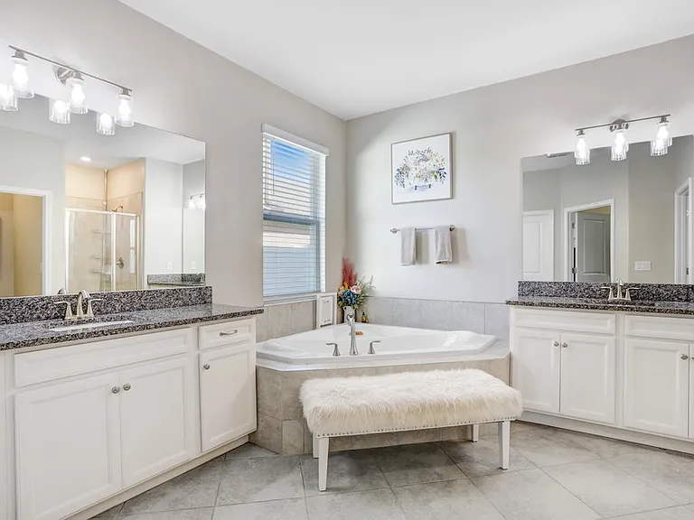 8721 Savory Walk Dr — Photo 32