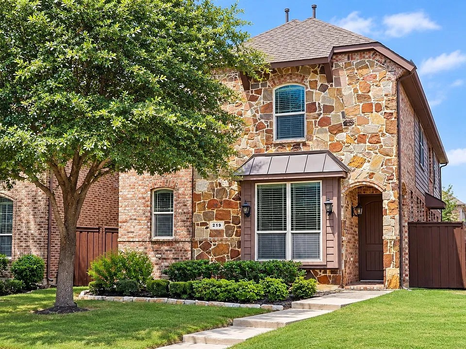 219 Carrington Ln