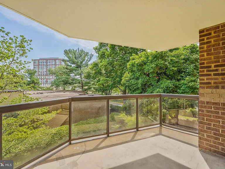 8360 Greensboro Dr #208 — Photo 48