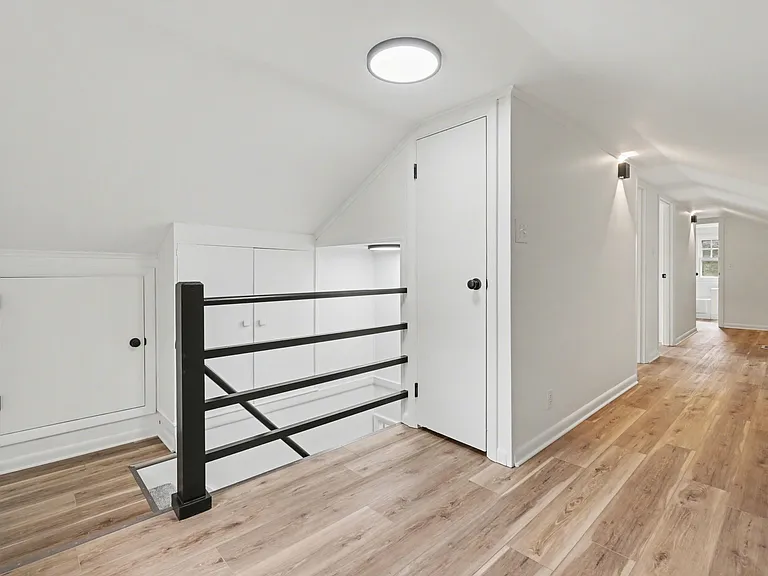 1555 Locust St — Photo 19