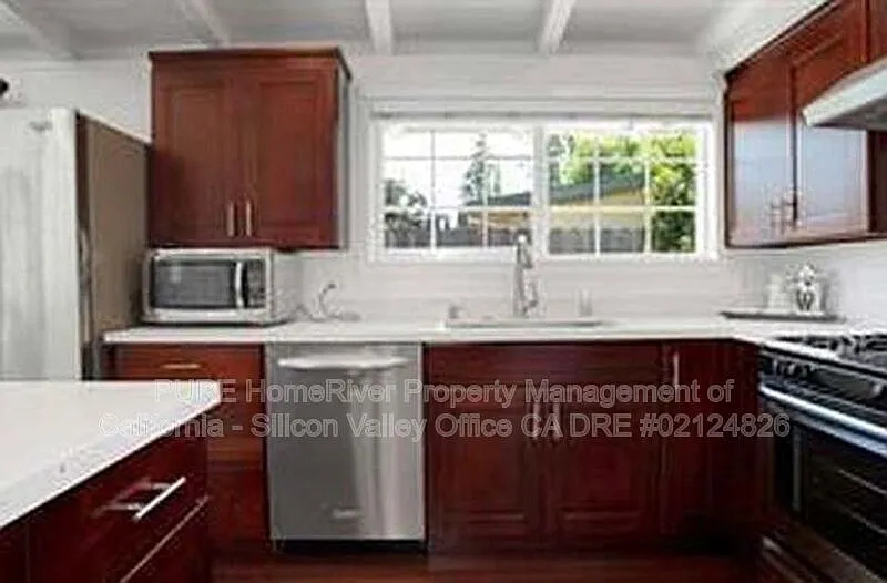 3 bed, 2.0 bath, 1382 sqft, $4,495 — Photo 2