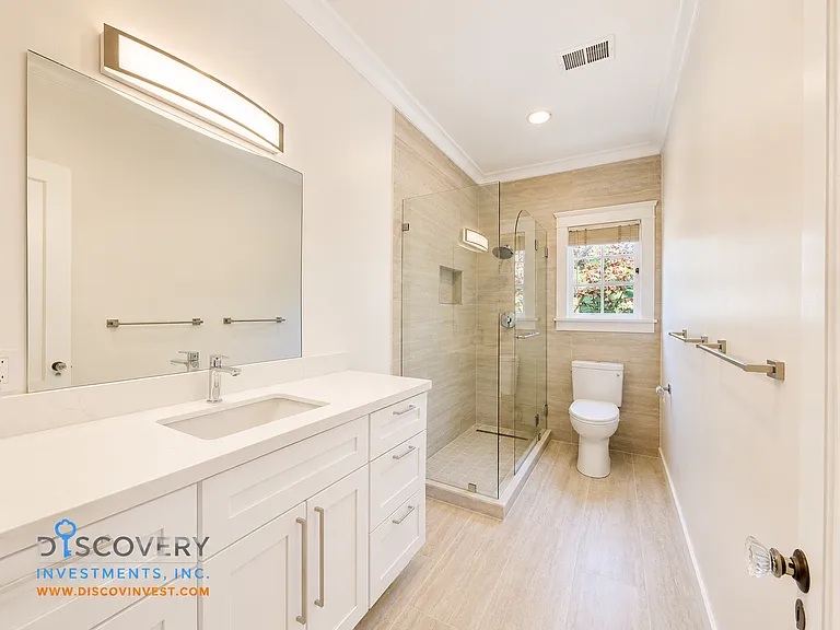 2301 Virginia St #3 — Photo 8