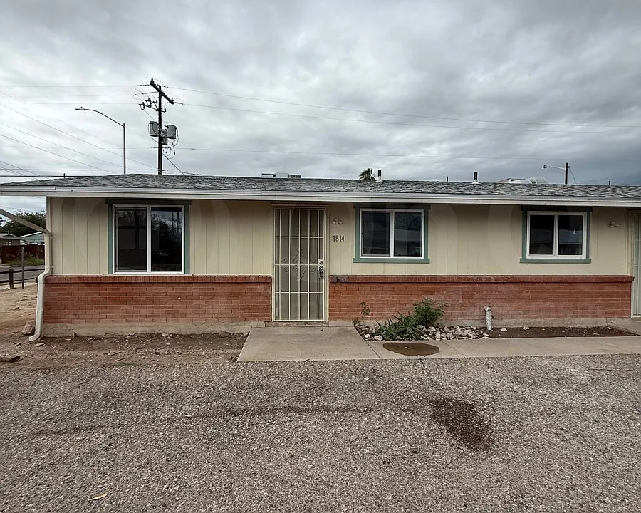 1814 S Van Buren Ave