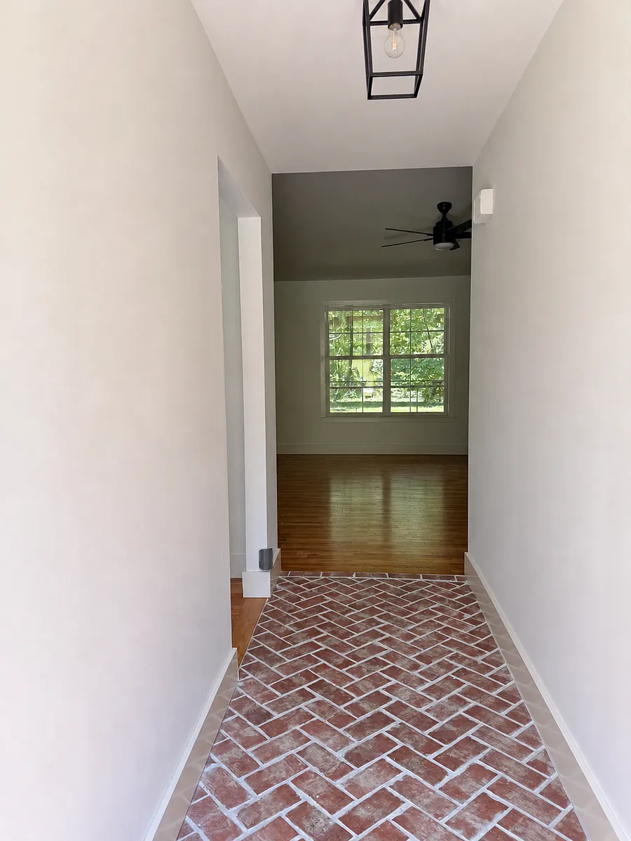 Building Photo - 67 Squirrel Cir