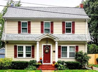 79 Greylock Ave, Cranston, RI 02910