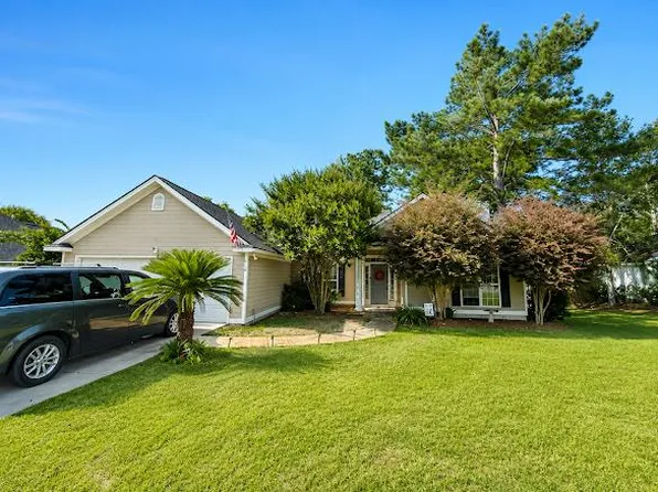 616 E Coleman Dr, Hahira, GA 31632