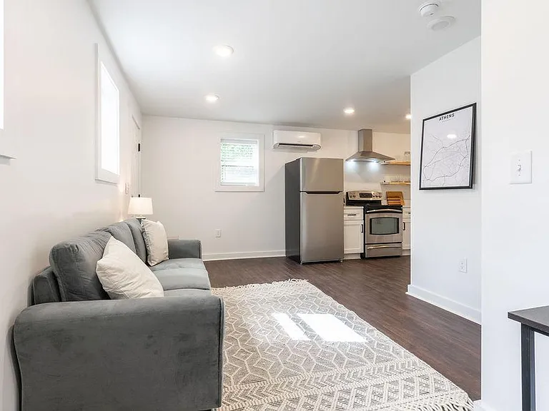 648 Dearing St — Photo 7