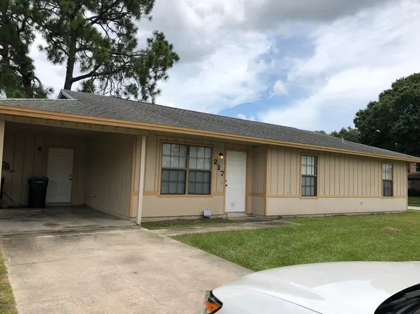 217 Emerson Dr NW, Palm Bay, FL 32907