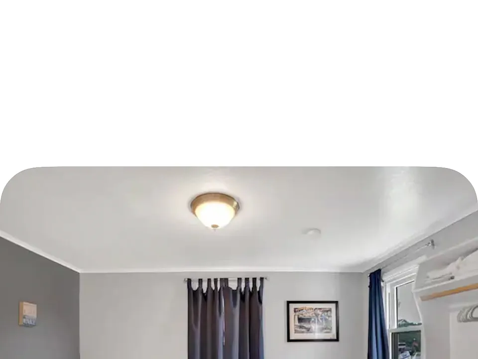 Walnut St