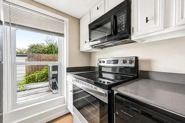 1846 Hollister St #7 — Photo 9