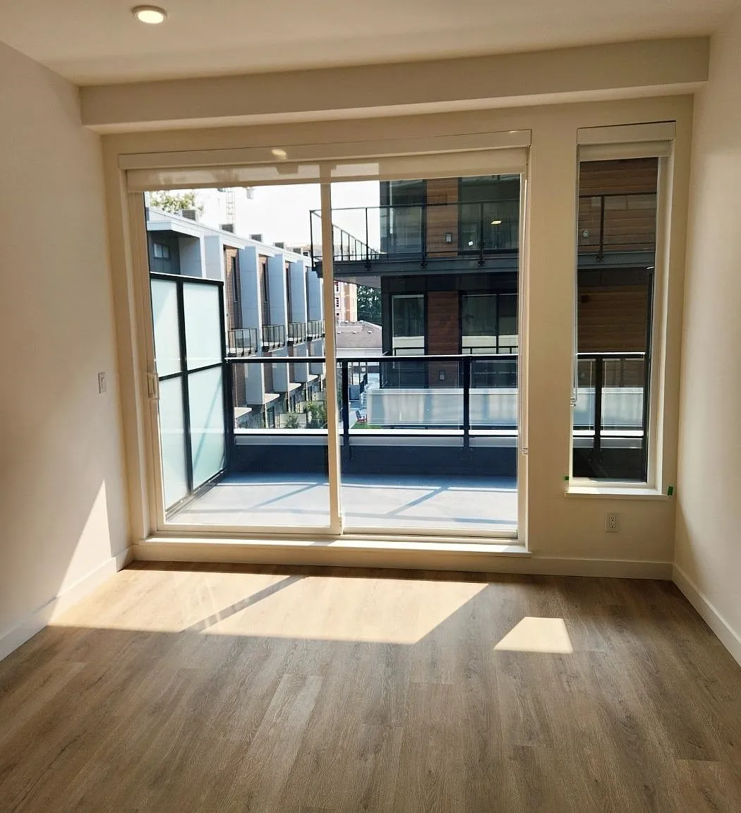 600 Rochester Ave — Photo 4