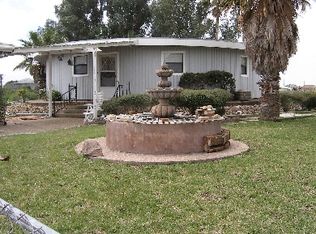 301 E Sagebrush St, Rockport, TX 78382