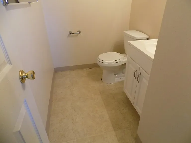 498 Hintz Ave — Photo 18