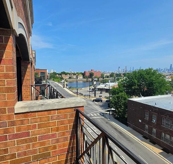 2811 N Bell Ave — Photo 13