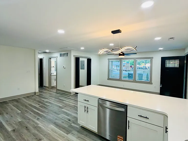 3603 Flint St — Photo 6