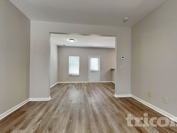 2nd image of 35 Wyndham Ct SE