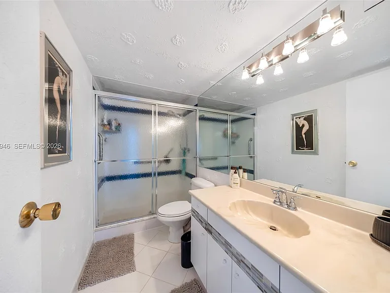 800 Parkview Dr #230 — Photo 16