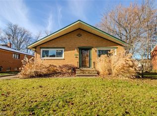 7318 Craigmere Dr, Middleburg Heights, OH