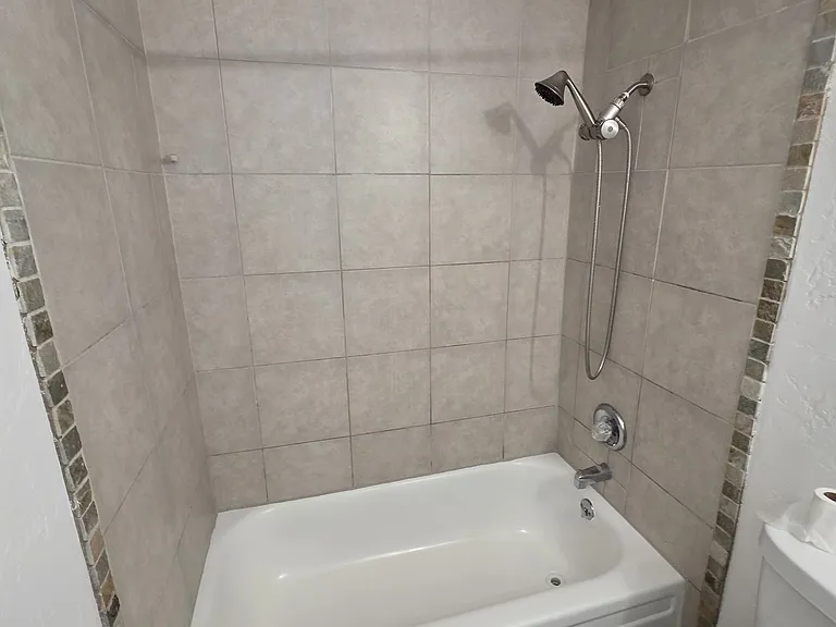 523 Pauline St #2 — Photo 4