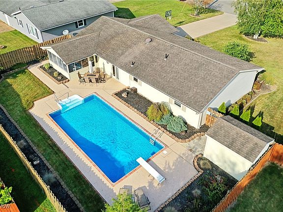 2nd image of 2274 Sprucewood Ct