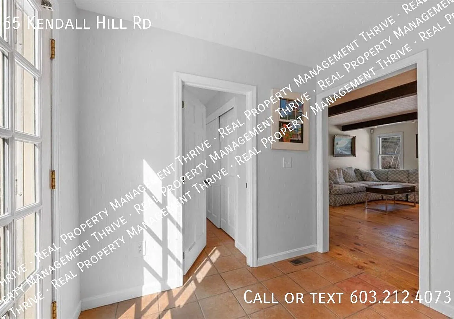 Spacious Executive Home on 2 Acres in Mont Vernon / Amherst School District — Photo 2