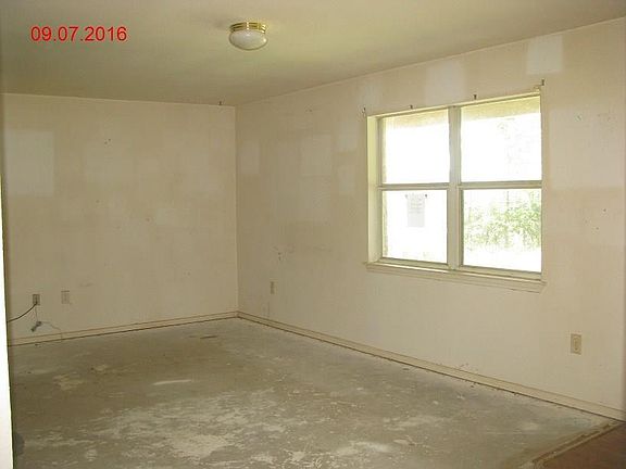 5th image of 707 West St