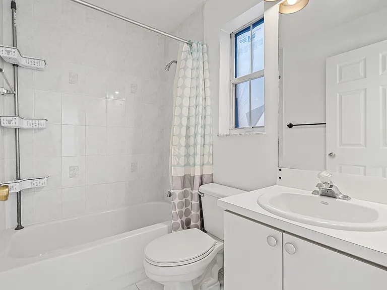 8520 NW 139th Ter #1602 — Photo 16
