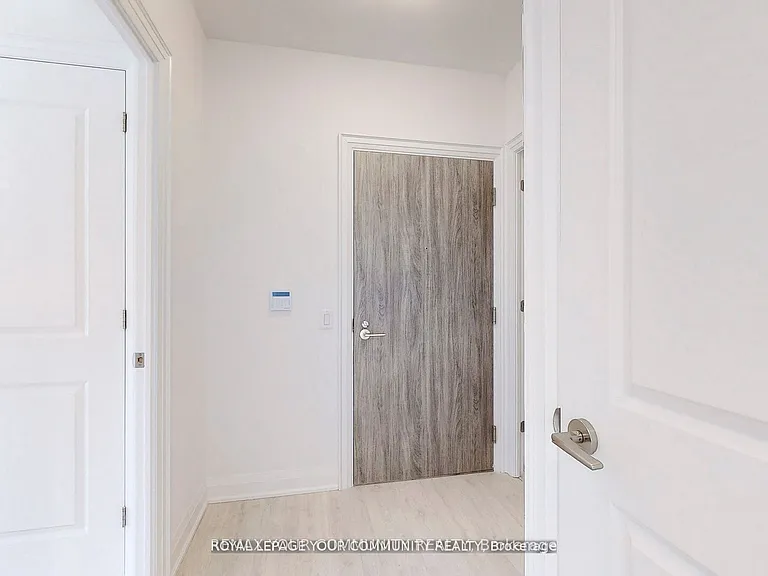 20 Gatineau Dr #402 — Photo 24